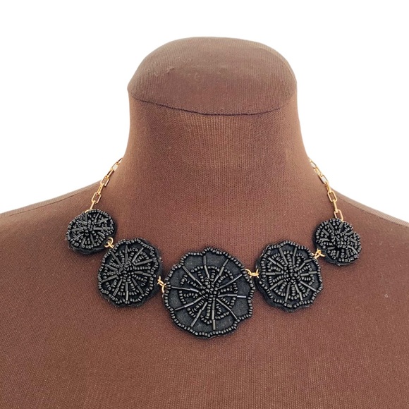 Nine West Beaded Black Flower Necklace Choker - Picture 1 of 6